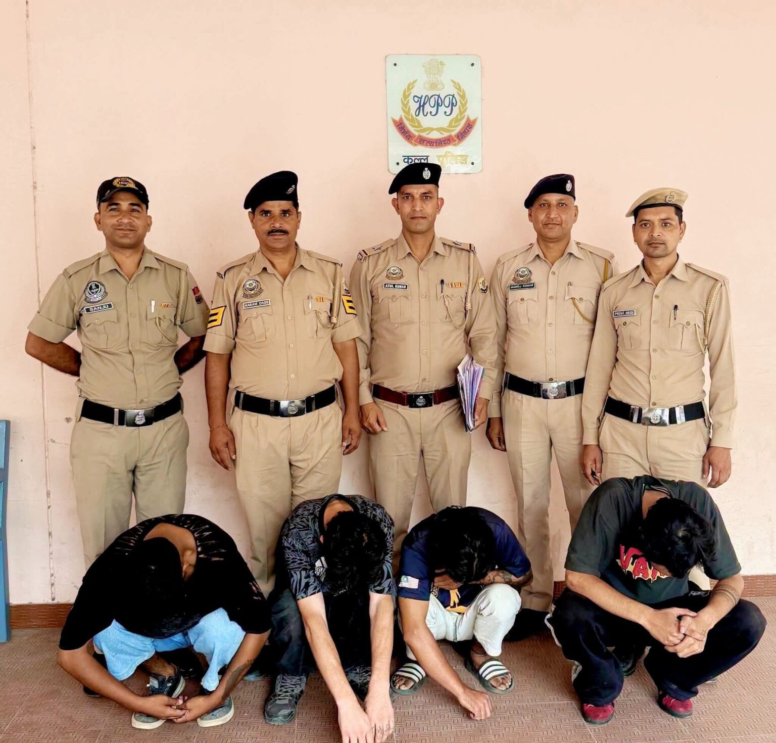 4.96 ग्राम चिट्टा के साथ चार युवक गिरफ्तार (Arrest)