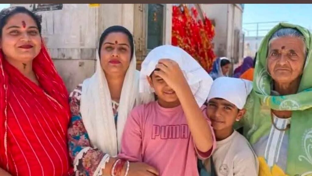 मन्नत के बाद लौटी बच्चे की आंखों की रोशनी, Family का दावा