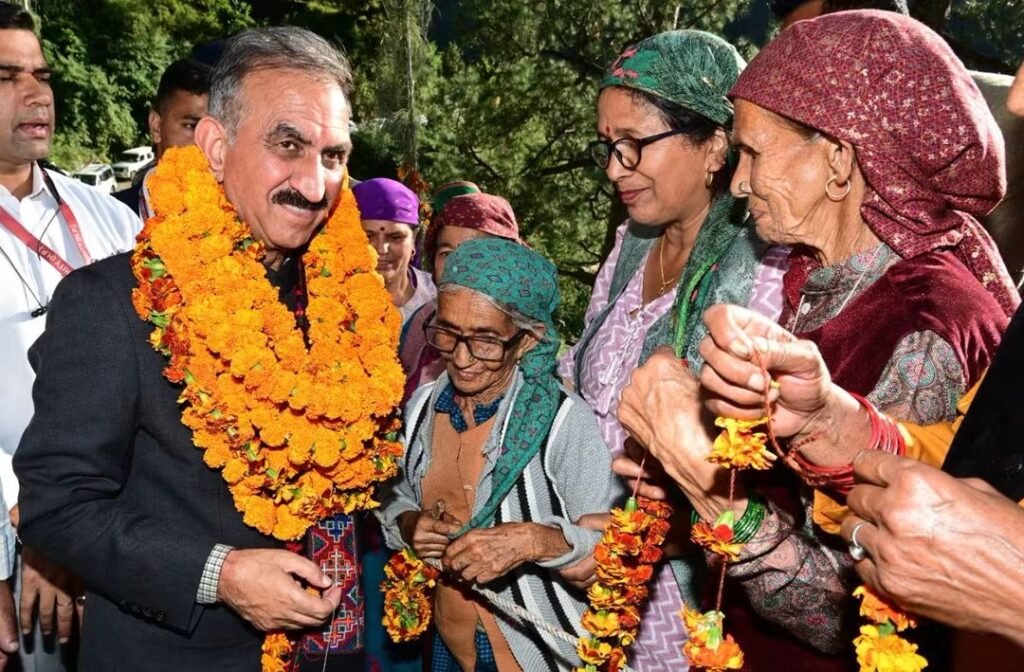 CM ने तकलेच स्कूल को सीबीएसई करने की घोषणा की